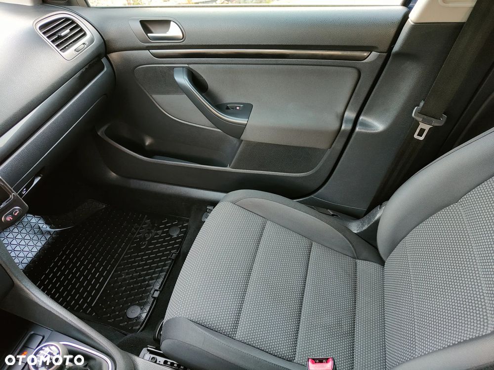 Volkswagen Golf Variant 2.0 TDI DPF Highline - 23