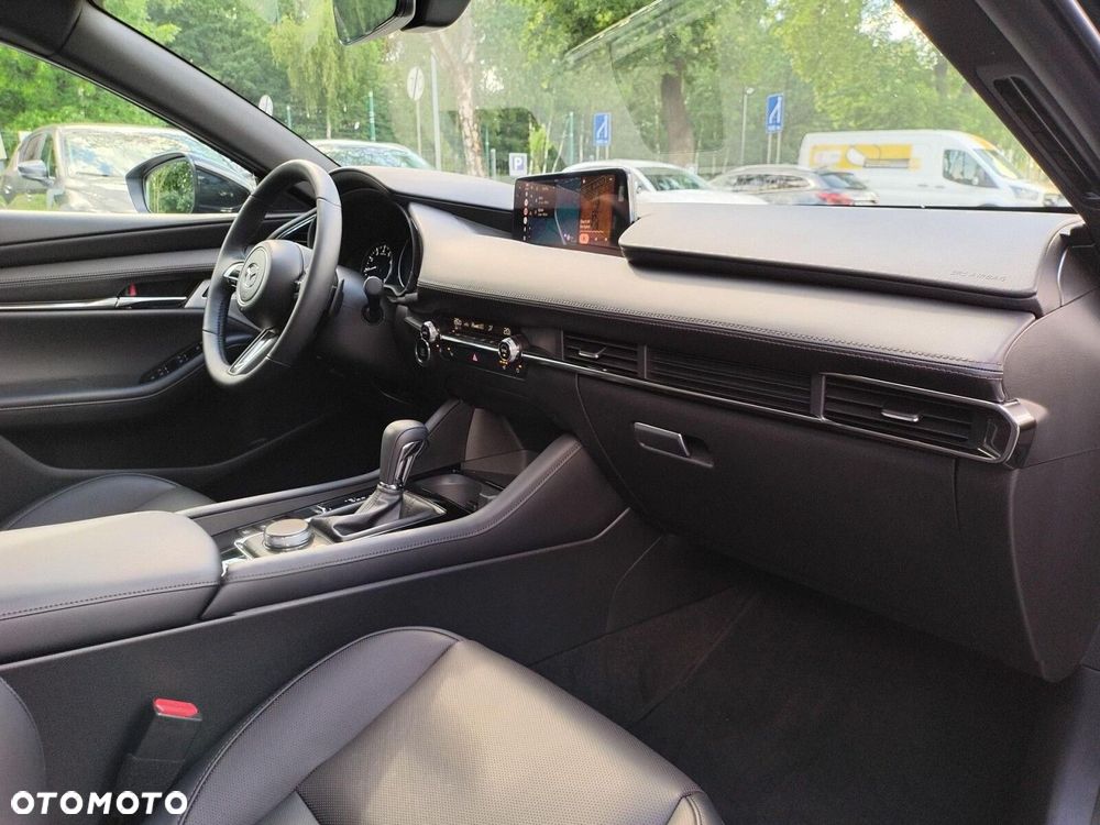 Mazda 3 2.0 mHEV AWD Takumi - 33