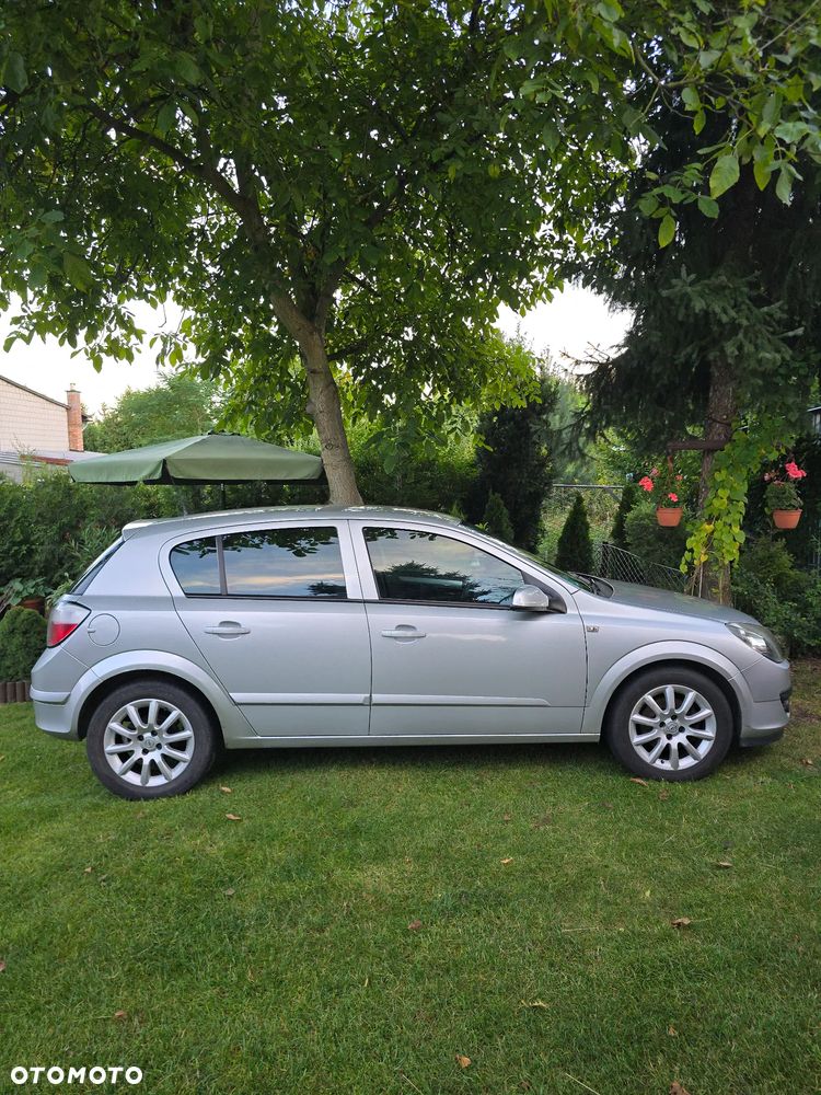 Opel Astra 1.6 Cosmo - 4
