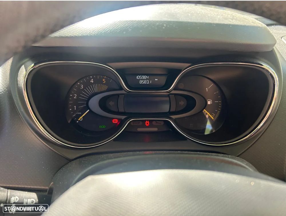 Renault Captur 1.5 dCi Helly Hansen EDC - 2