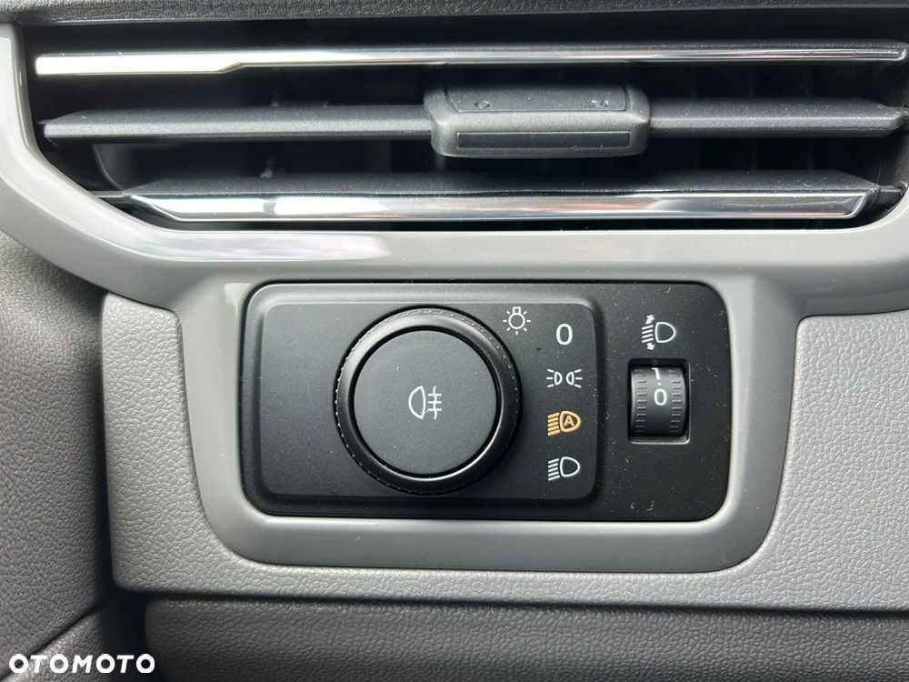 Volkswagen Caravelle - 31