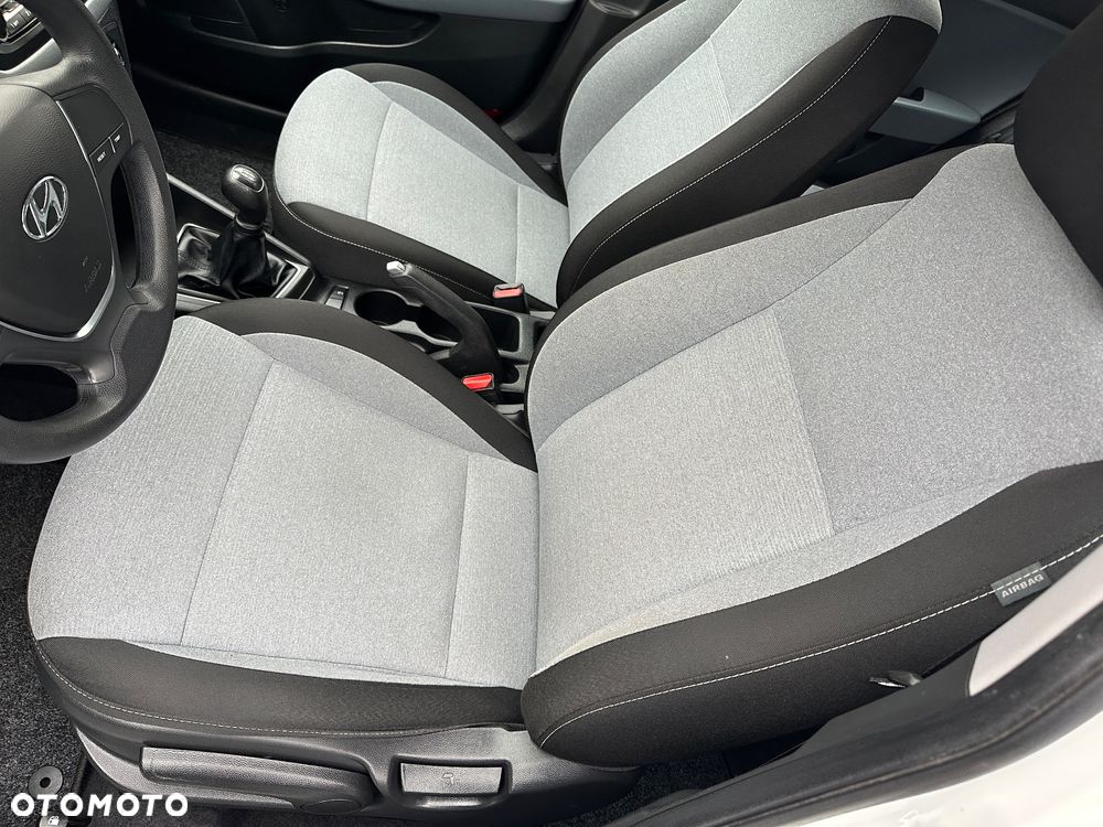 Hyundai i20 1.2 Fifa World Cup Edition - 19