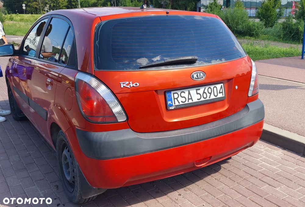 Kia Rio 1.4 EX - 1