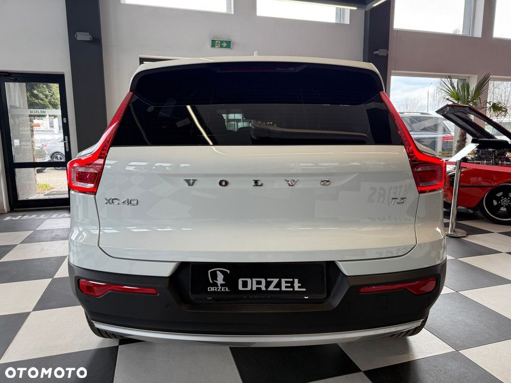 Volvo XC 40 - 6