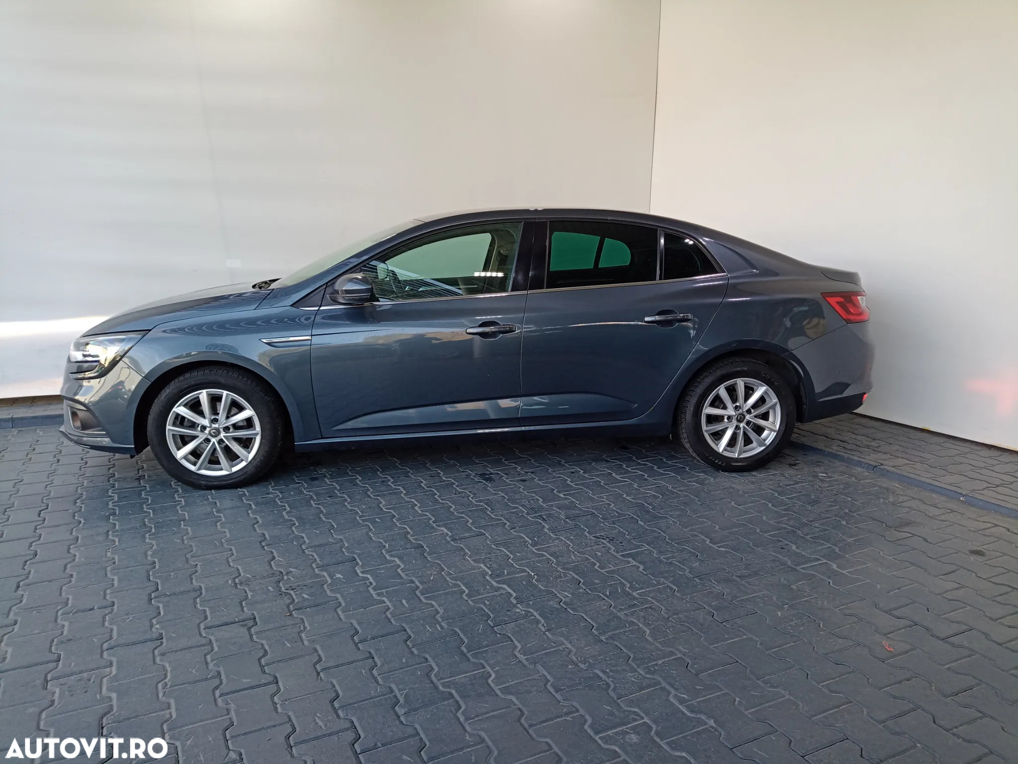 Renault Megane TCe 140 EDC GPF Zen - 2