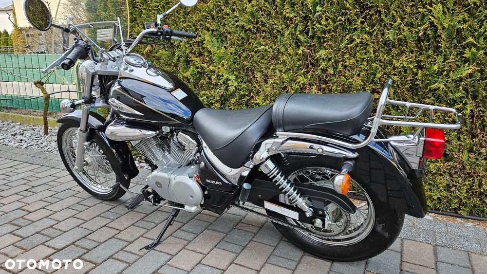 Suzuki Intruder - 15