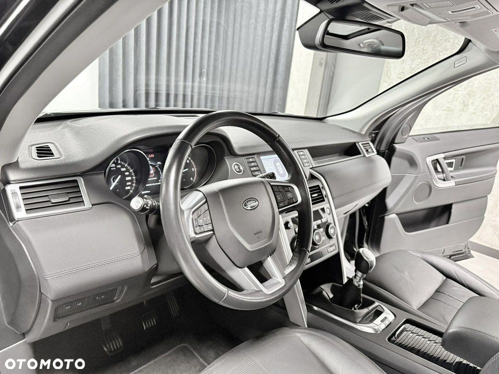 Land Rover Discovery Sport 2.0 TD4 HSE Luxury - 32