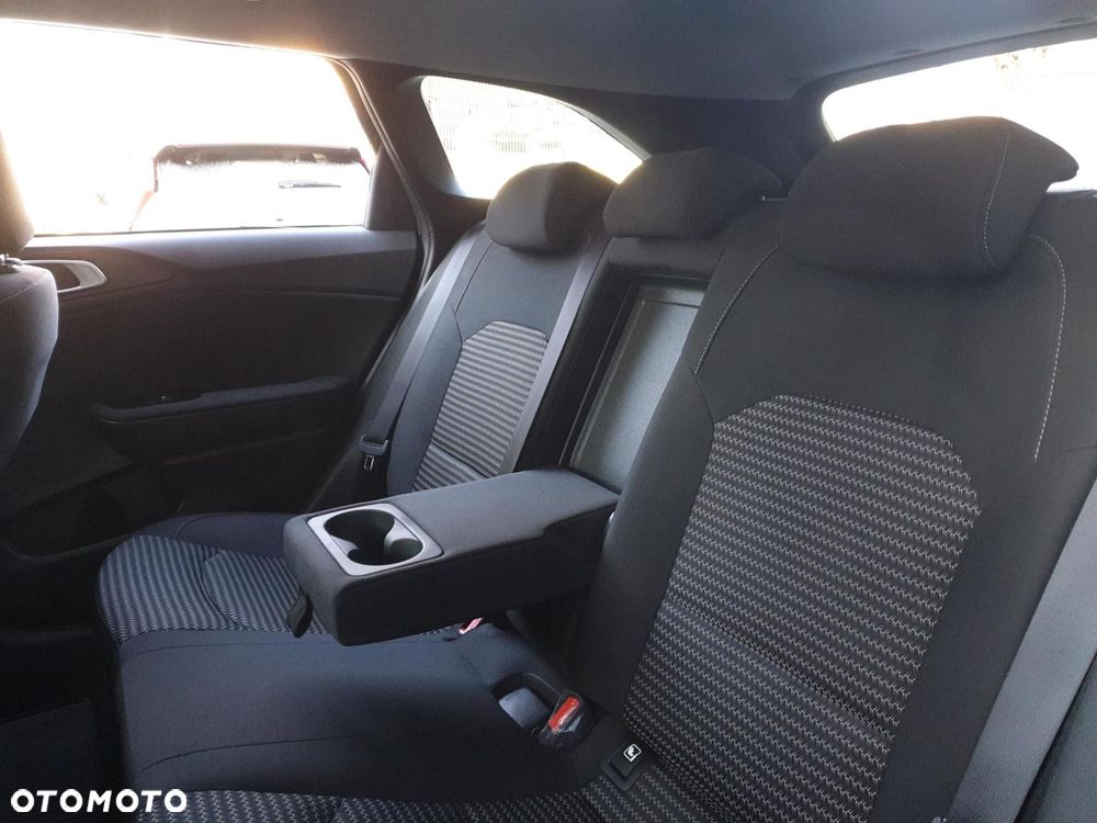 Kia Ceed 1.5 T-GDI M - 16