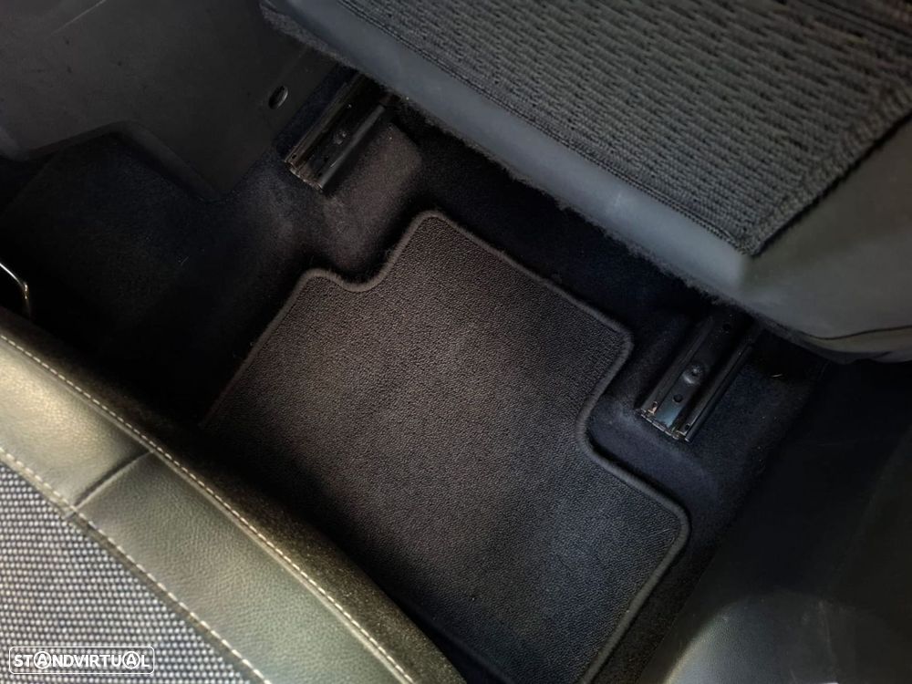 Renault Captur 1.0 TCe Techno Bi-Fuel - 30