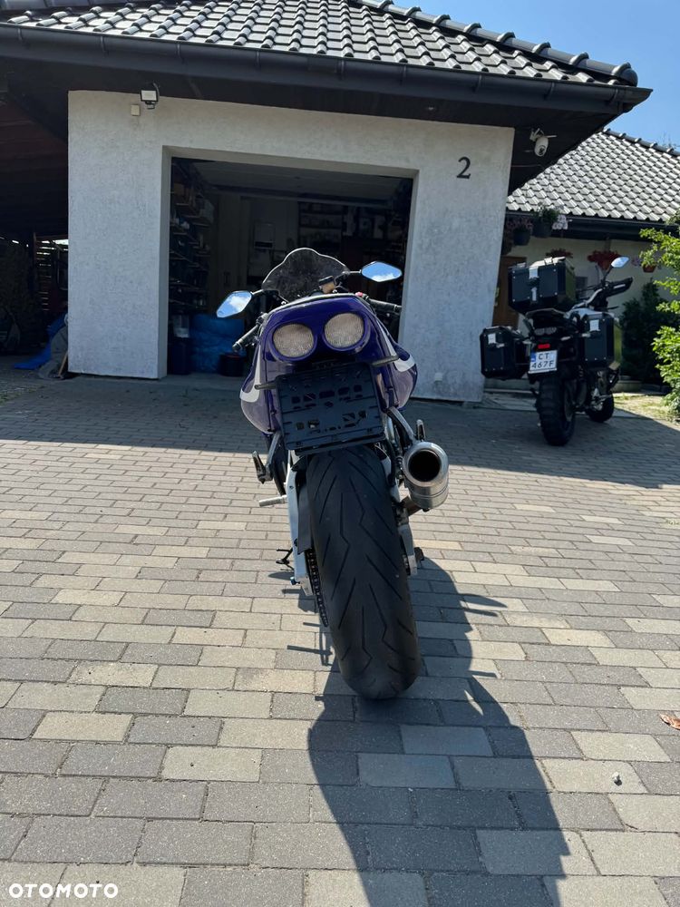 Yamaha YZF - 4