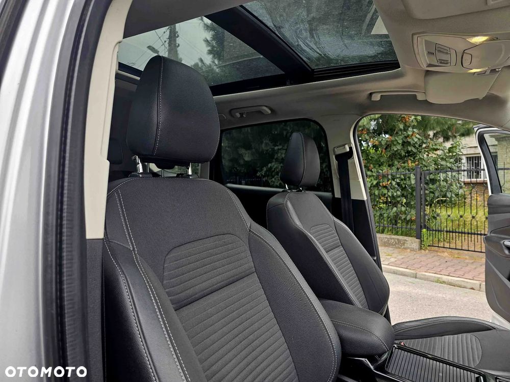Ford Kuga 2.0 TDCi 2x4 Titanium - 21