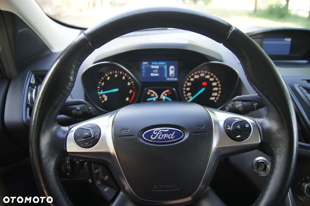 Ford Kuga 1.5 EcoBoost 2x4 Trend - 30