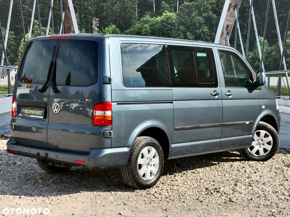 Volkswagen Caravelle - 14