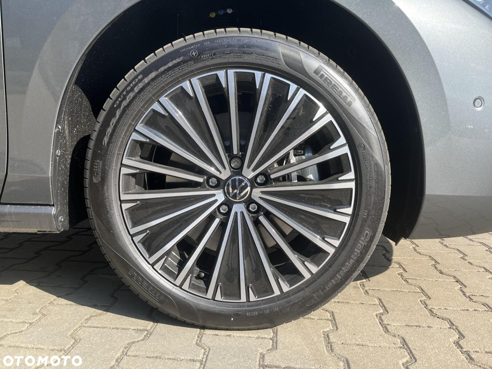 Volkswagen Passat - 10