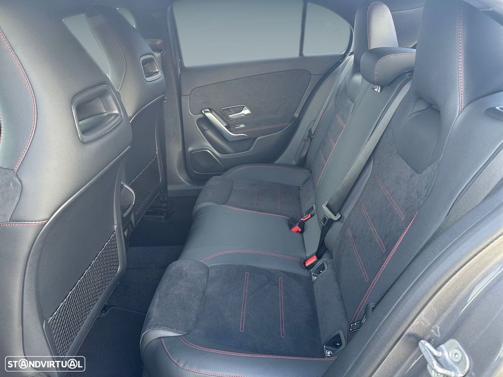 Mercedes-Benz A 200 - 12