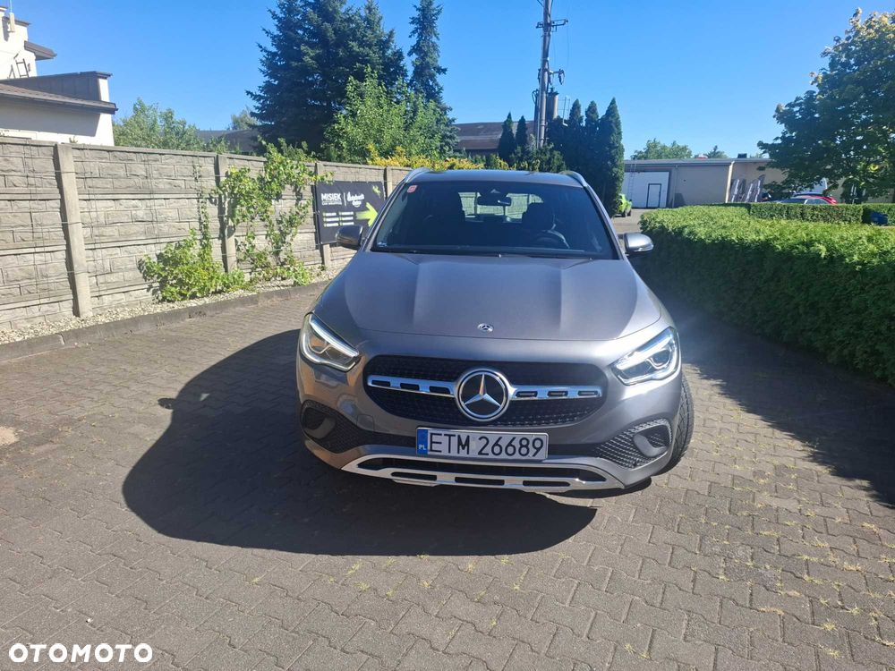 Mercedes-Benz GLA - 2