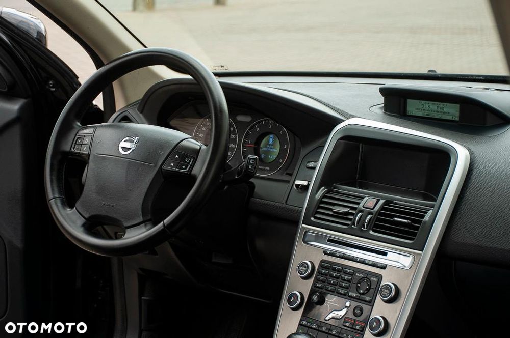 Volvo XC 60 D5 AWD Momentum - 34
