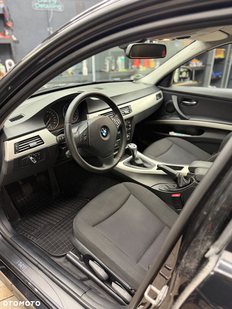 BMW Seria 3 320d - 13