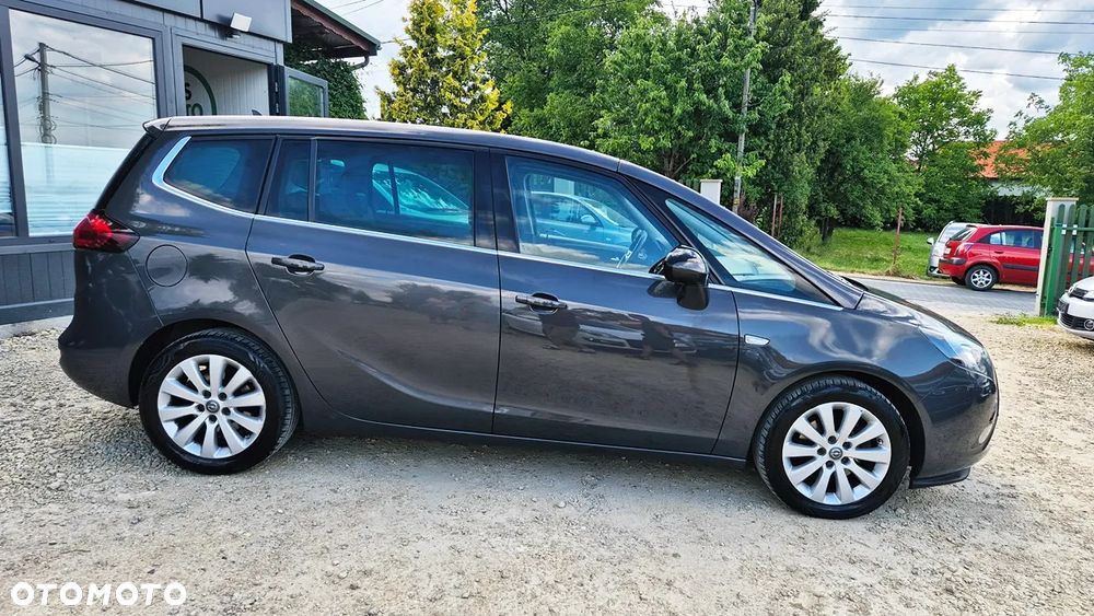 Opel Zafira 1.4 T Cosmo EU6 - 11