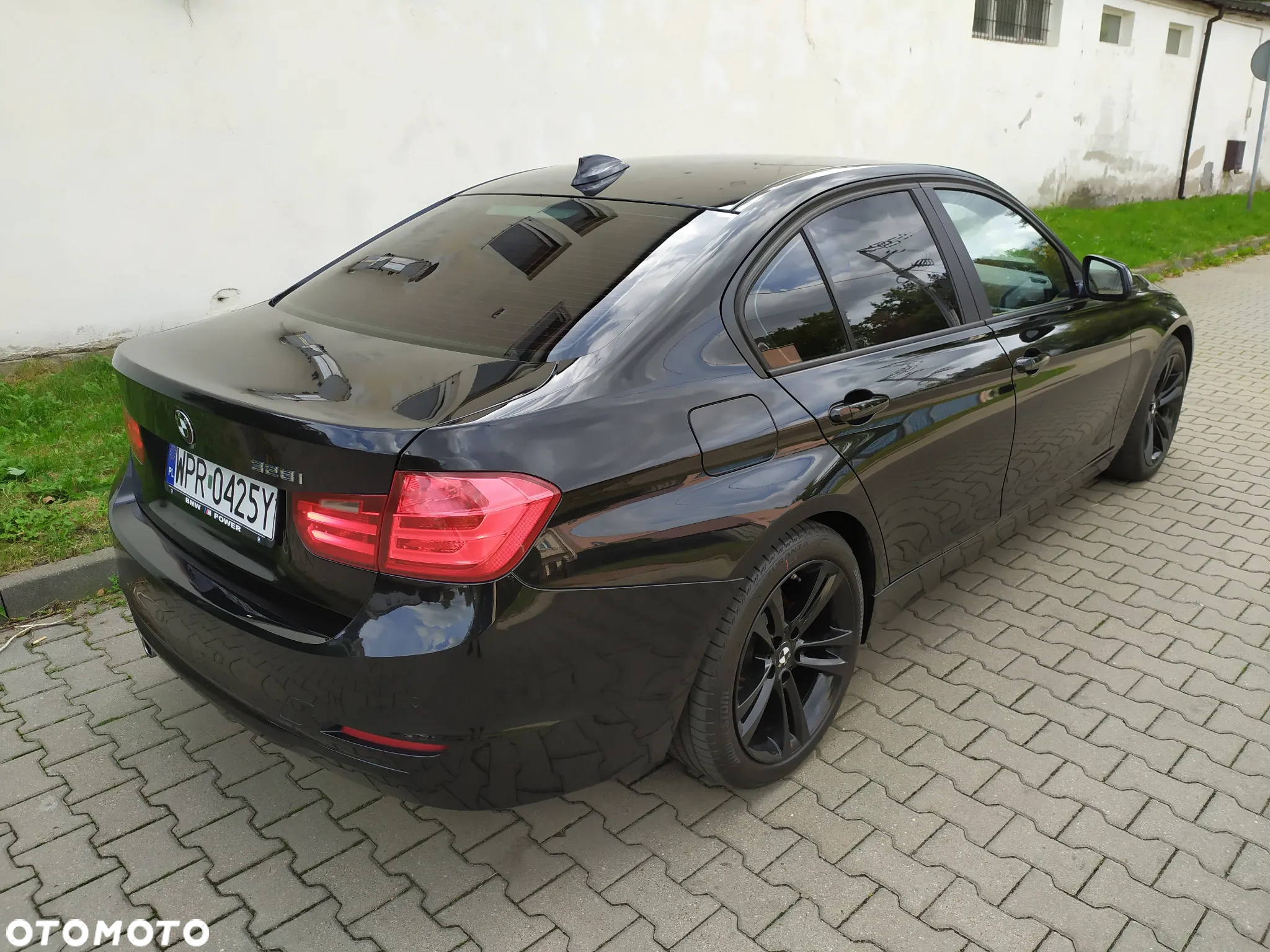 BMW Seria 3 328i - 5