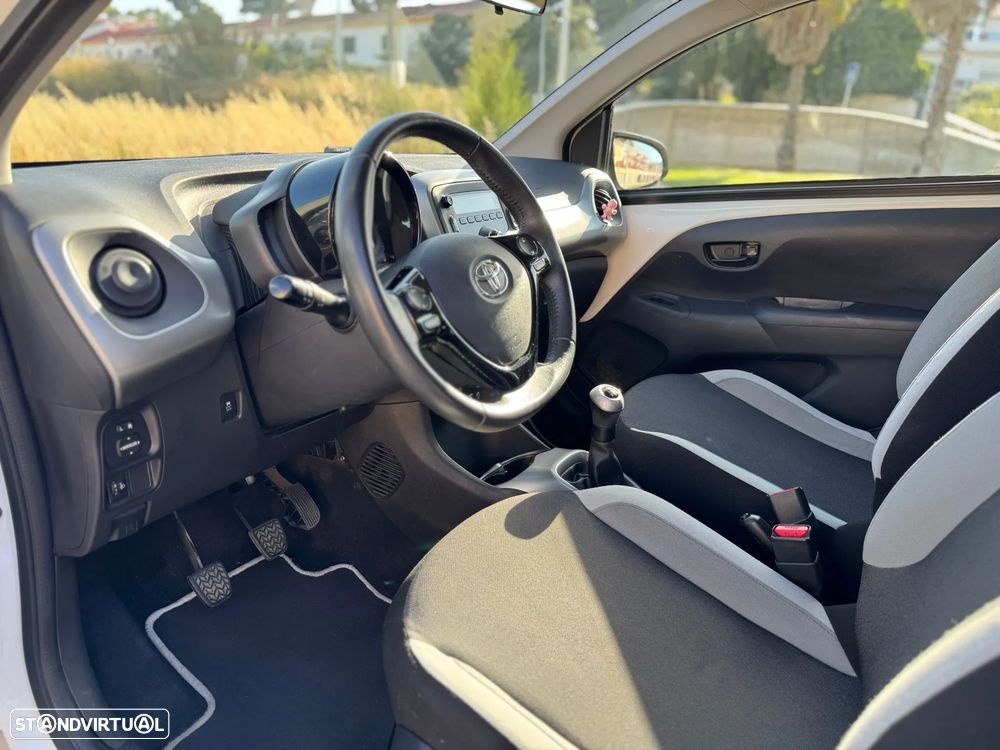 Toyota Aygo 1.0 X-Play - 11