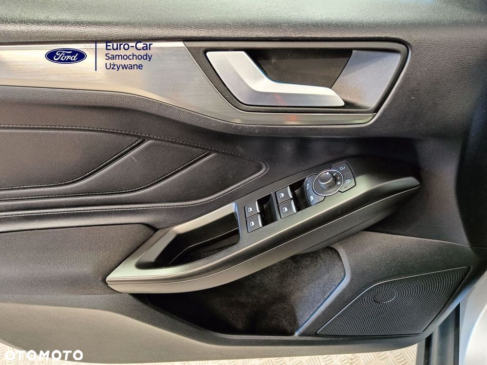 Ford Focus 1.0 EcoBoost Titanium X - 17
