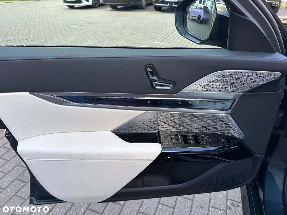 BMW Seria 7 M760e PHEV xDrive Individual Edition sport - 11