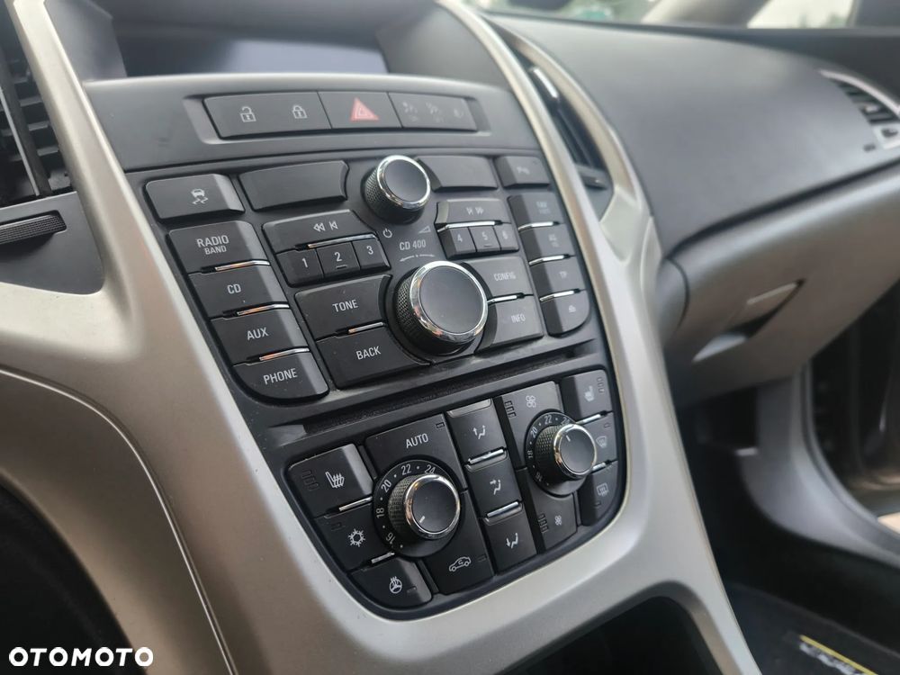 Opel Astra 1.4 Turbo 150 Jahre - 23