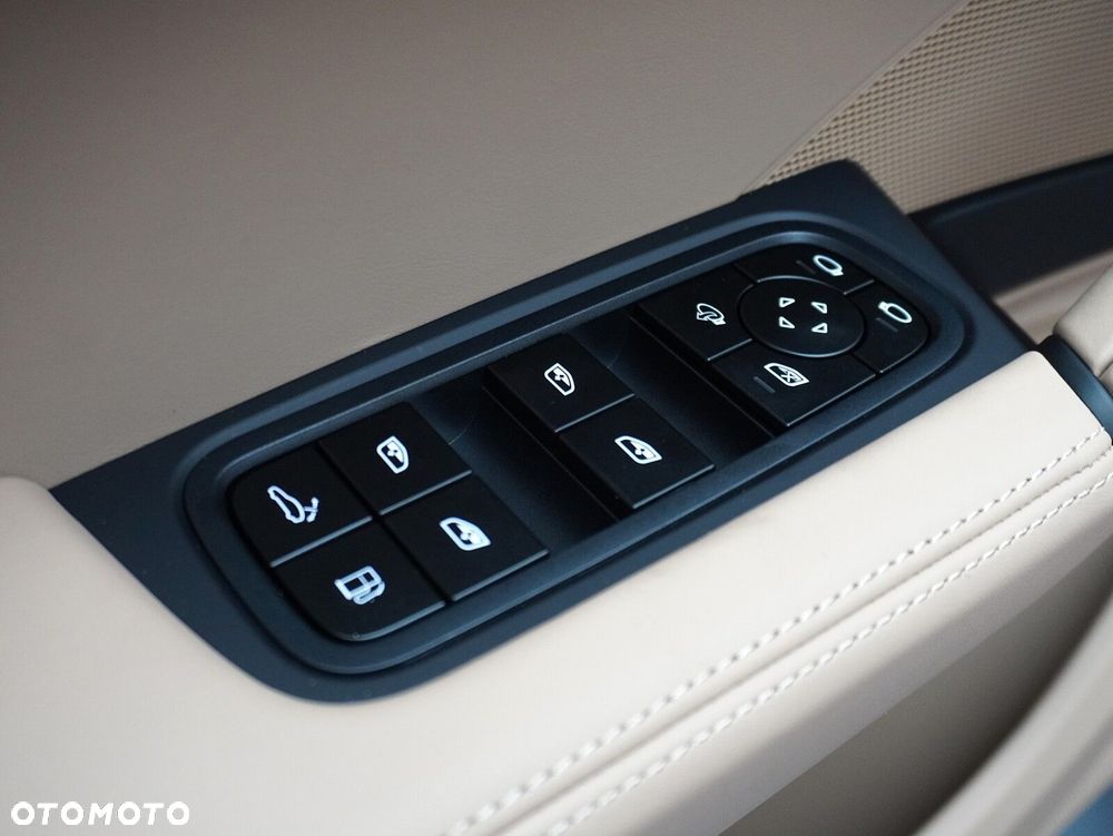Porsche Cayenne E-Hybrid PHEV Black Edition - 21
