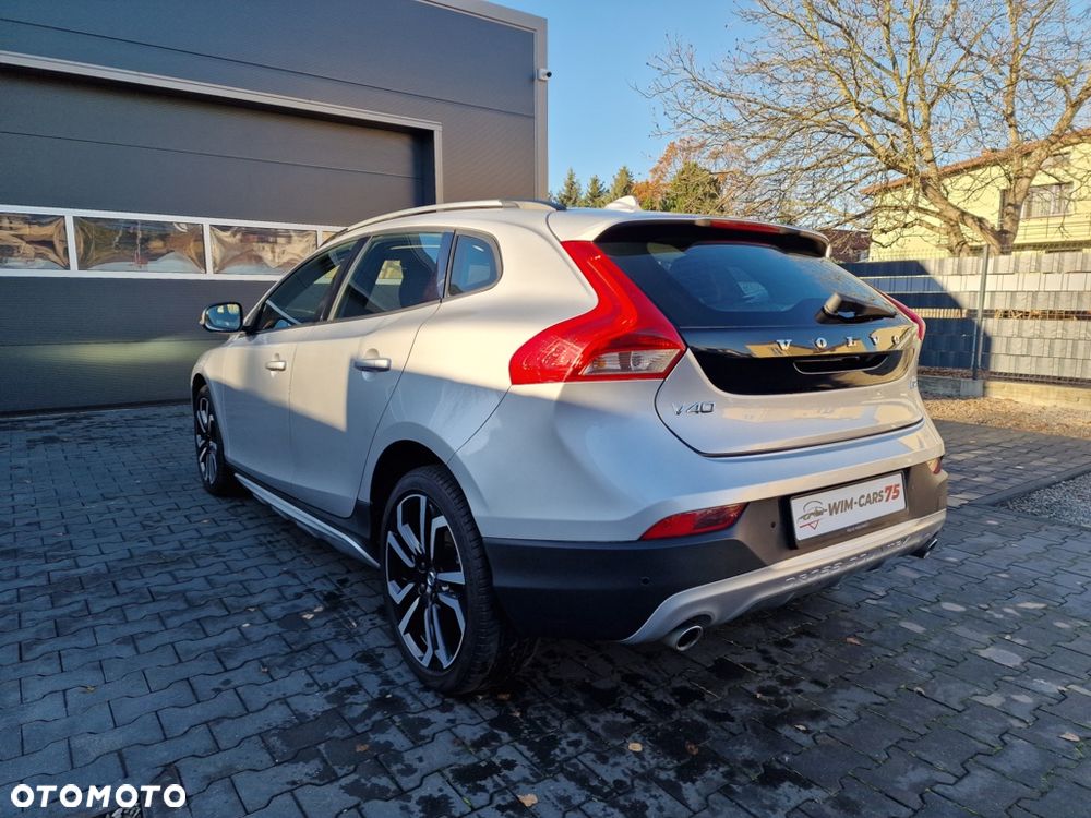 Volvo V40 Cross Country D2 Geartronic Momentum - 11