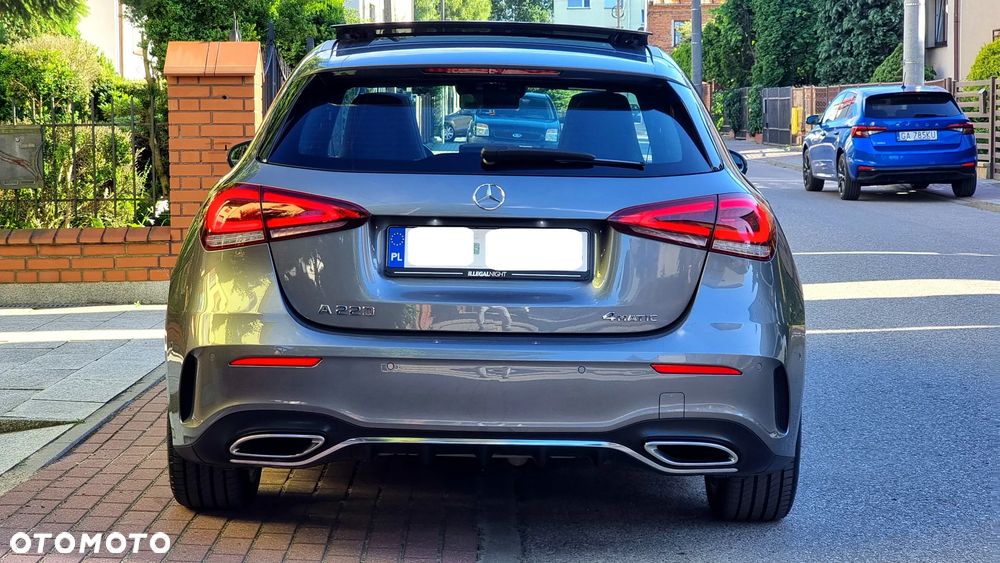 Mercedes-Benz Klasa A 220 4-Matic AMG Line 7G-DCT - 10