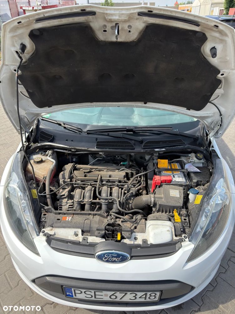 Ford Fiesta 1.25 Trend Edition - 33