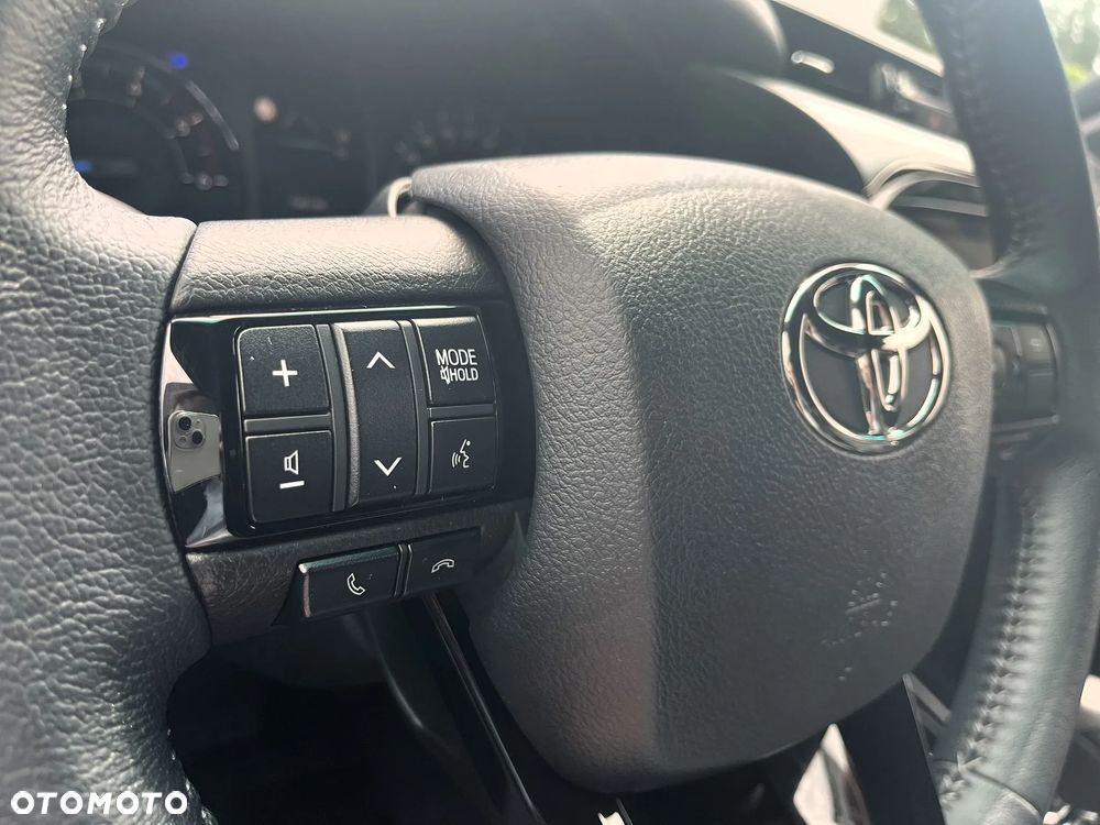 Toyota Hilux - 12