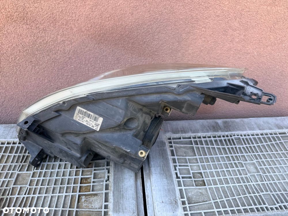 Lampa przednia OPEL AGILA B PRAWA EUROPA ORYGINALNA VALEO - 2