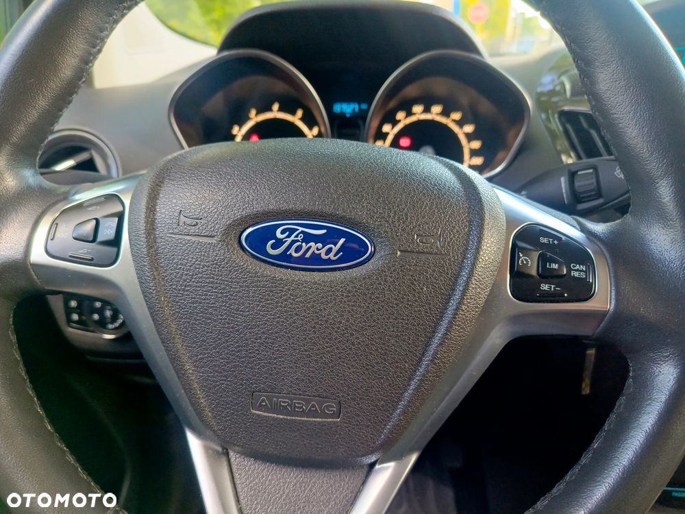 Ford Tourneo Courier 1.0 EcoBoost Titanium - 28