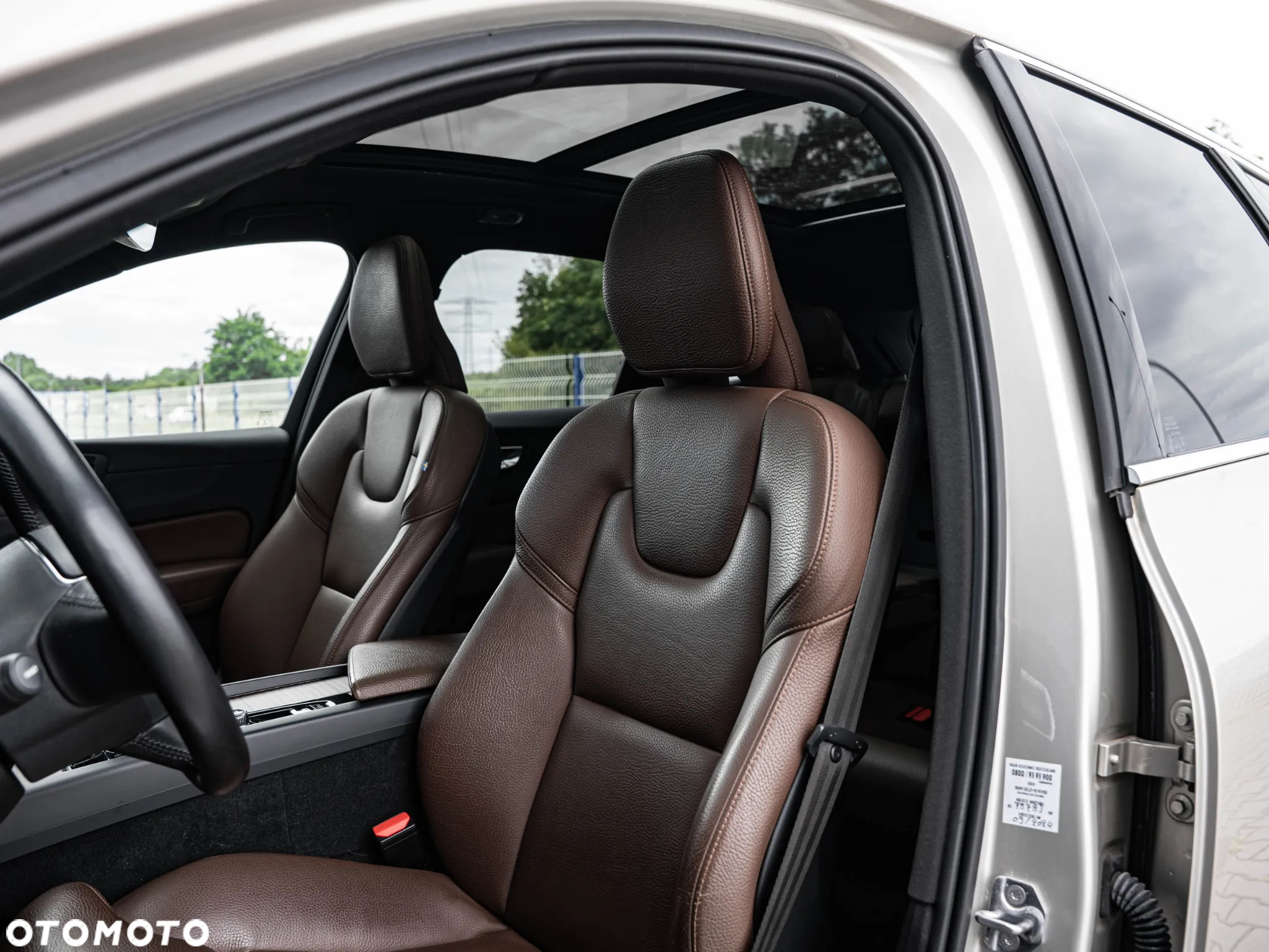 Volvo XC 60 T6 AWD Plug-In Hybrid Inscription - 22