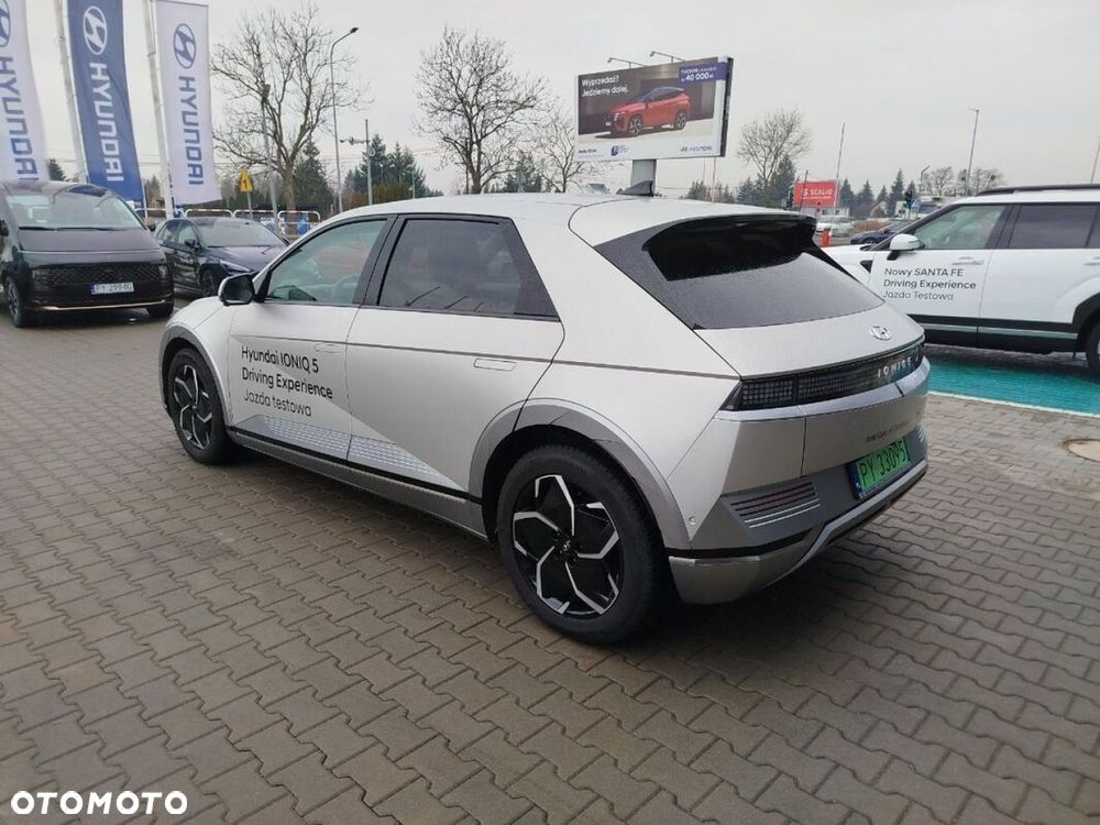 Hyundai IONIQ 5 - 5