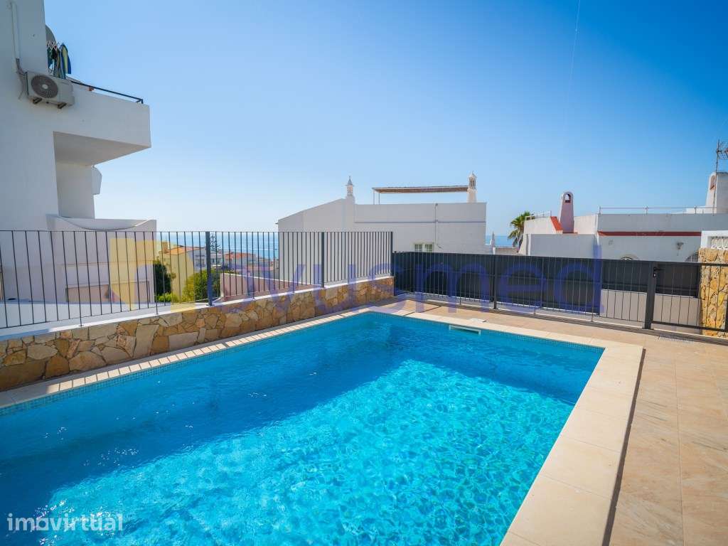 Moradia renovada com piscina e vistas panorâmicas sobre Albufeira e... - Grande imagem: 4/36
