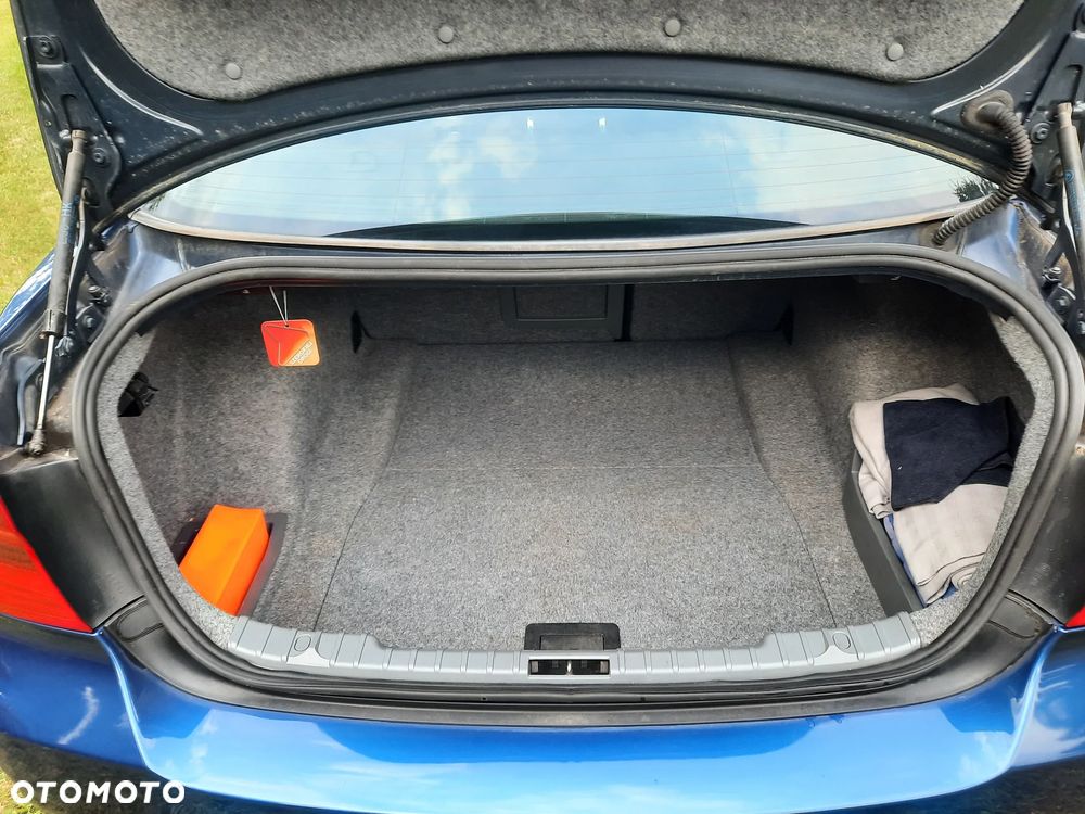 BMW Seria 3 318i - 12