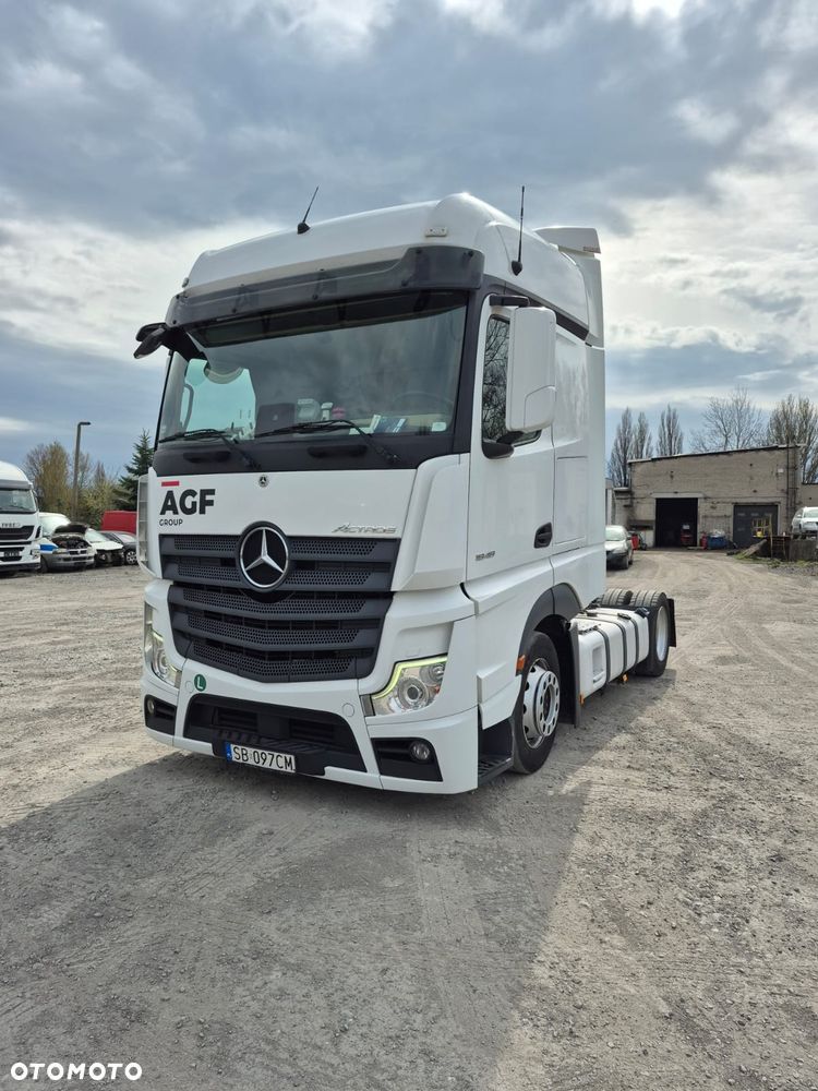 Mercedes-Benz Actros 1848 Low Deck Mega - 1