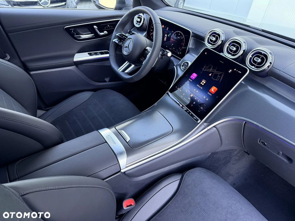Mercedes-Benz GLC - 24