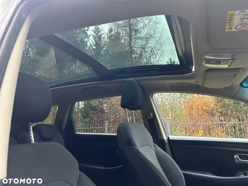 Kia Carens 1.7 CRDi L 7os - 11