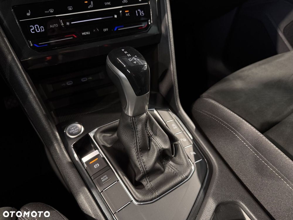 Volkswagen Tiguan - 27