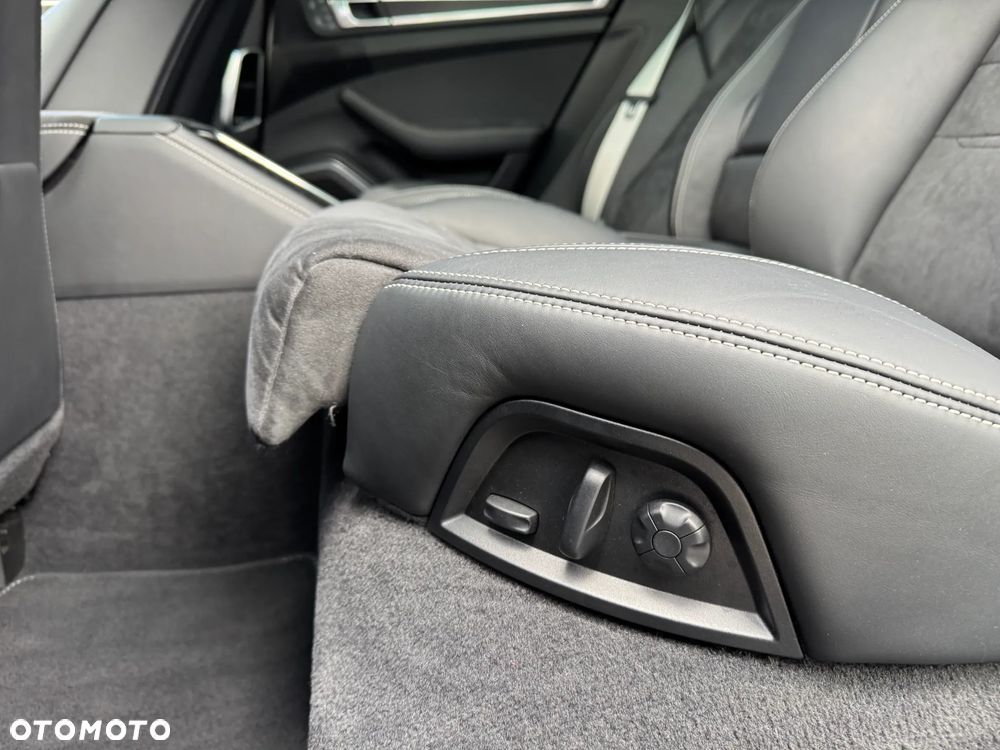 Porsche Panamera GTS - 31