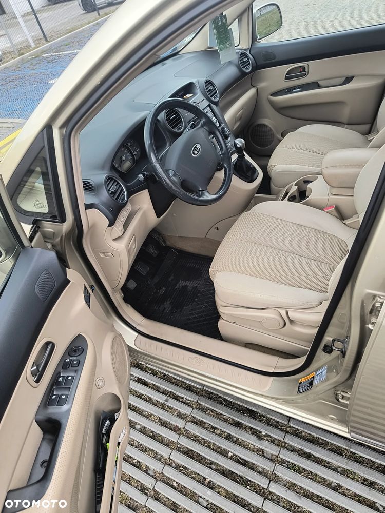 Kia Carens 2.0 CRDi Voyage - 10