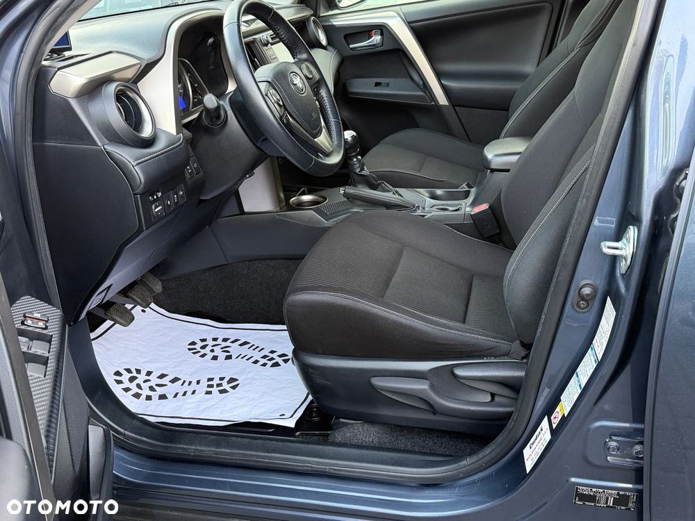 Toyota RAV4 2.0 Premium EU6 - 17