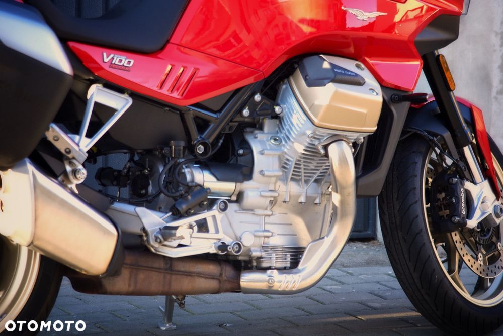 Moto Guzzi V100 Mandello - 4