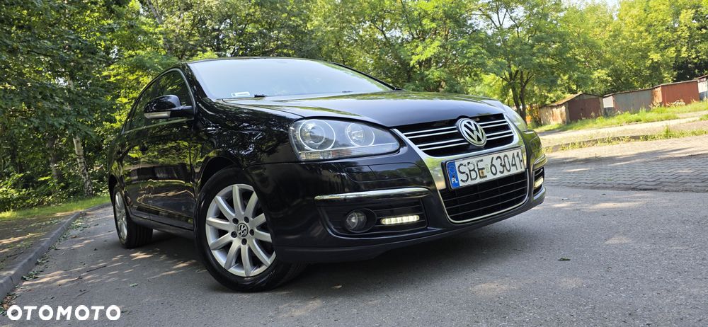 Volkswagen Jetta 2.0 TDI DPF Sportline DSG - 39