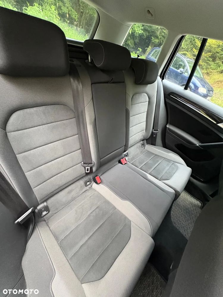 Volkswagen Golf 2.0 TDI SCR DSG Highline - 21