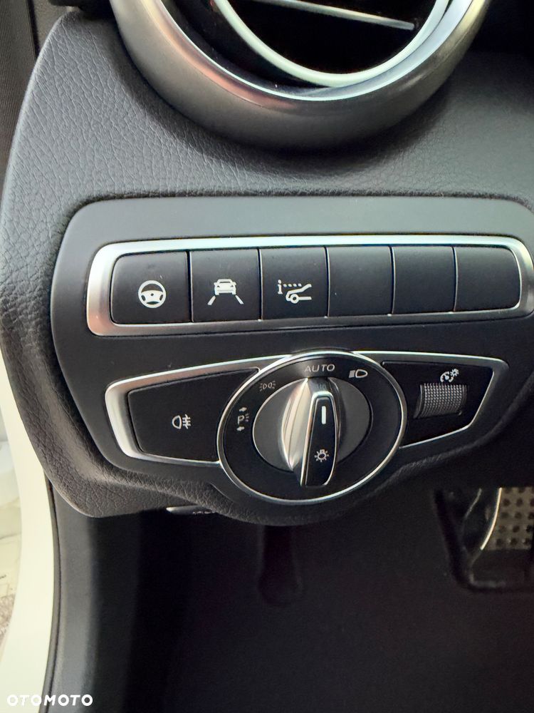 Mercedes-Benz Klasa C 300 d 9G-TRONIC AMG Line - 29